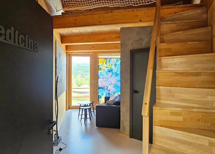 山林小屋 Dum Ohne